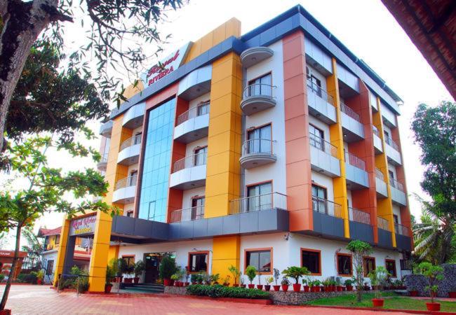 Royal Riviera Hotel Kumarakom Exterior photo